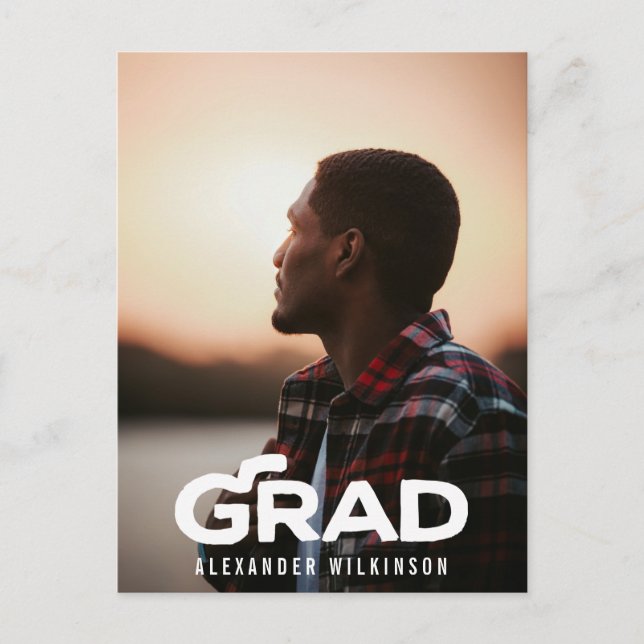 Moderne fette Script Minimal Foto Graduation Party Einladungspostkarte (Vorderseite)