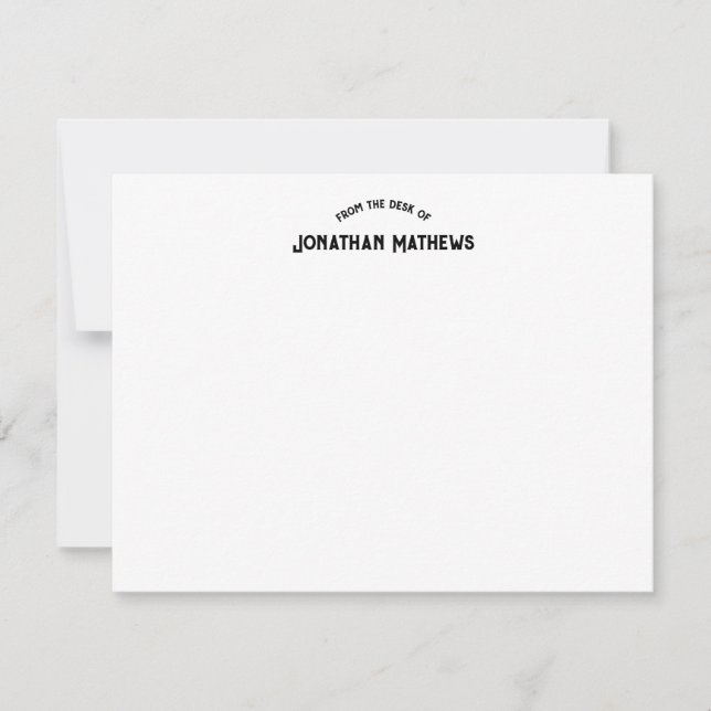 Moderne fette Typografie aus dem Schreibtisch der Mitteilungskarte (Vorderseite)