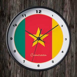Moderne Flagge Kameruns, Kamerun Zuhause / Design Runde Wanduhr
