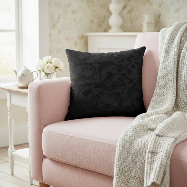 Moderne Floral Noir Black Velvet Kissen (Von Creator hochgeladen)