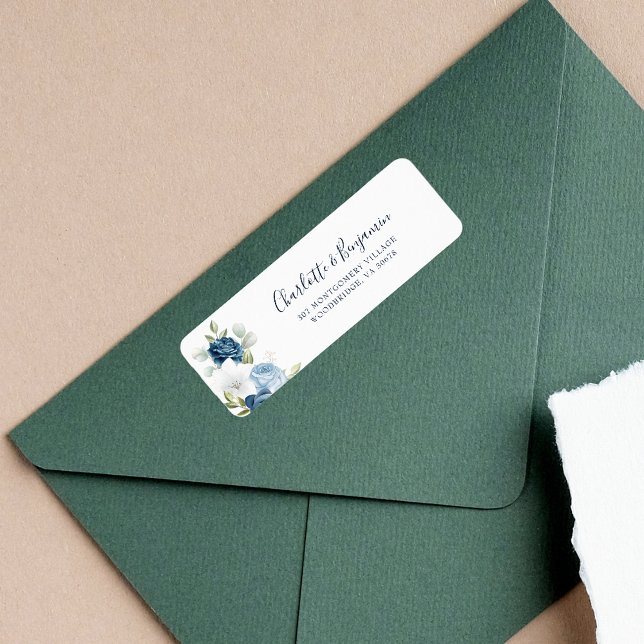 Moderne florale Elegante Skriptrückgabe adressiert (Dusty Blue Floral Return Address Label)