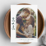 Moderne Foto Arch Wedding rettet das Datum Save The Date<br><div class="desc">Erleben Sie den Zauber Ihrer Liebe mit unserer eleganten, individuell anpassbaren Save the Date Fotokarte - eine Leinwand, die warte, Ihren wertvollsten Augenblick zu gestalten. Dieses wunderschön gestaltete Template zeichnet sich durch eine ausgeklügelte Schriftzypografie aus, die über die Karte tanzt und so ein intimes und romantisches Gefühl schafft, das Ihnen...</div>