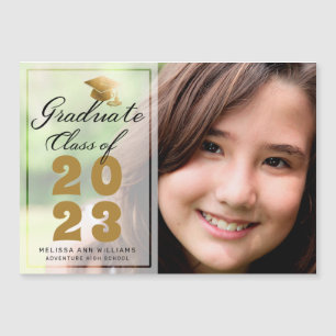 Moderne Foto Gold Black Script 2023 Graduate Card Magnetkarte