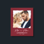Moderne Foto Hochzeit personalisiert Mr. and Mrs. Leinwanddruck<br><div class="desc">Moderne,  schlichte Ränder bordeauxfarbene Foto Mr. und Merswedding personalisiert in Geschenk etabliert.</div>