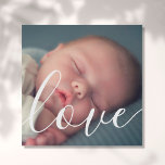 Moderne Foto Script-Liebe Künstlicher Leinwanddruck<br><div class="desc">Personalisieren Sie mit Ihrem Lieblings-Baby-Foto,  mit einem schönen weißen Skript-Schriftart des Wortes Liebe,  und schaffen Sie eine einzigartige Erinnerung. Ideal für Ihr kleines Kinderzimmer oder für ein Zimmer in Ihrer Zuhause,  das jeder genießen kann. Ein schöner Schatz! Entwickelt von Thisisnotme©</div>