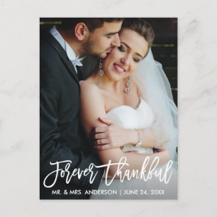 Moderne Fotografie zur Hochzeit mit Brush-Schrift Postkarte