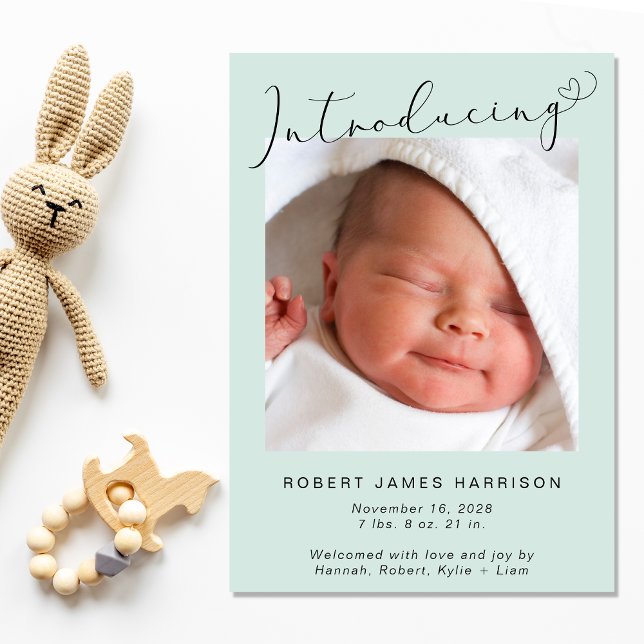 Moderne Fotos Mint Baby Birth Ankündigung (Announce the arrival of your precious baby in a way that is as beautiful and unique as they are)