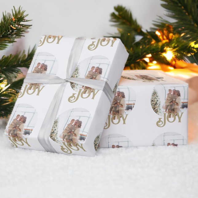 Moderne Freude Foto Weihnachten Personalisiert Geschenkpapier (Modern Joy Photo Christmas Personalized Wrapping Paper from Ricaso)