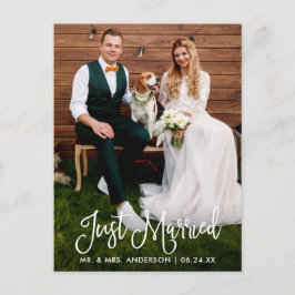 Moderne Fun Calligraphy Just Married Wedding Foto Postkarte