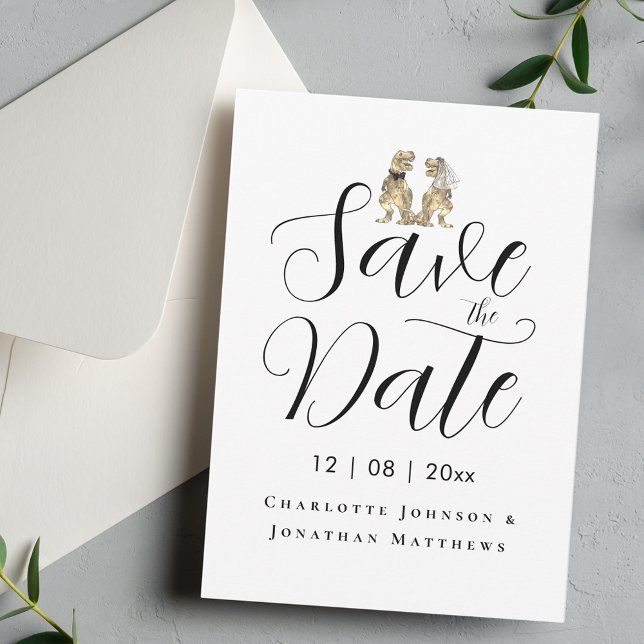 Moderne Funny Dinosaur Hochzeit Save The Date (Funny dinosaur theme wedding save the date invitation elegant script T-Rex dino bride and groom)