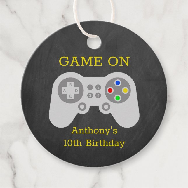 Moderne Gamer aller Altersgruppen Geschenkanhänger (Vorderseite)