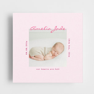Moderne Geburtsanzeige für ein Baby Mädchen in hel Ankündigung