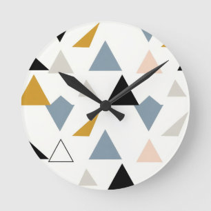 Moderne geometrische Dreiecksstruktur Runde Wanduhr