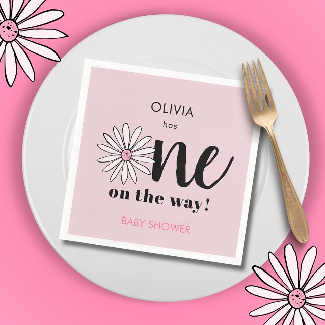 Moderne Girls Baby Shower Daisy Floral Serviette (Modern pink baby shower 'One On the Way' floral daisy paper napkins. Matching items available.)