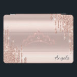 Moderne Glitzer Tropfen Rose Gold Diamonds Tiara iPad Pro Cover<br><div class="desc">Elegante Glitzer Tropfen,  und Diamanten tiara auf Rose Gold Hintergrund. Ein elegantes und raffiniertes Design.</div>