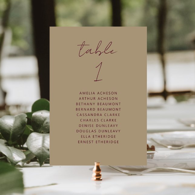 Moderne Gold Burgundy Script Wedding Tischnummer (Von Creator hochgeladen)