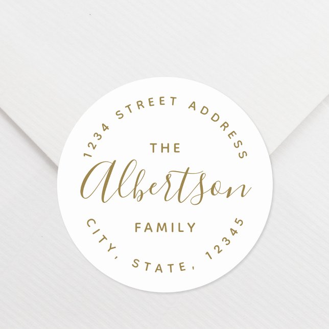 Moderne Gold Calligrafy Family Name Rücksendeadres Runder Aufkleber (Von Creator hochgeladen)