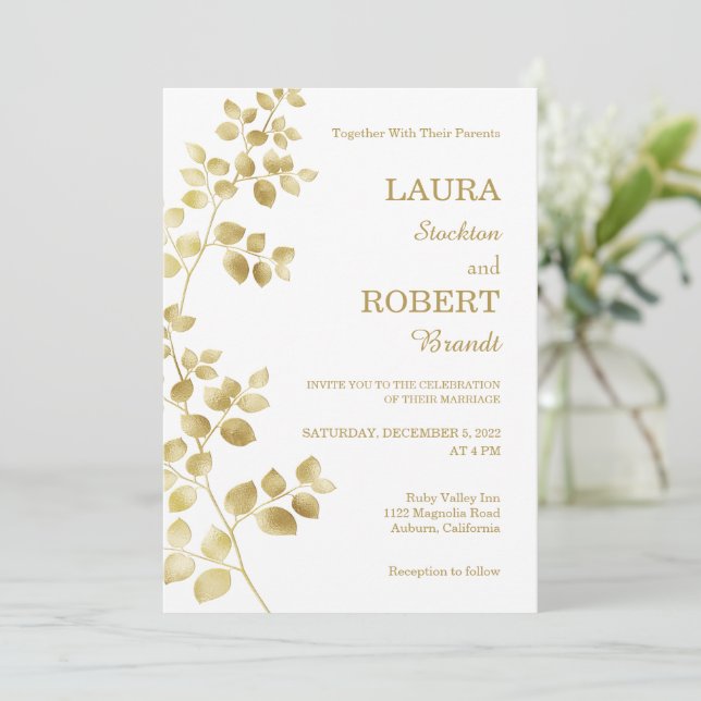 Moderne Gold Floral Wedding Einladung (Stehend Vorderseite)