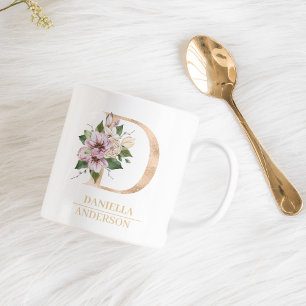 Moderne Gold-Wasserfarbe-Blumen- Buchstabe D Mon Kaffeetasse