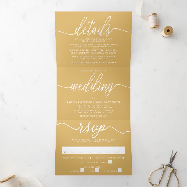 Moderne Gold & White Simple Script Wedding Suite Dreifach Gefaltete Einladung (Innenseite)