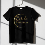 Moderne goldene, minimalistische personalisierte B T-Shirt<br><div class="desc">Moderne goldene Bräunungsgeschenk personalisierter Name T - Shirt , liebevolles passendes Shirt für einen besonderen Tag Fotoshootings und Spaß.</div>