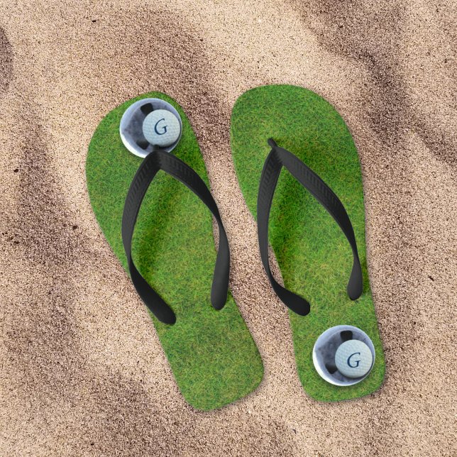 Moderne Golfer Golf Course Monogram Putting Green Flip Flops (Von Creator hochgeladen)