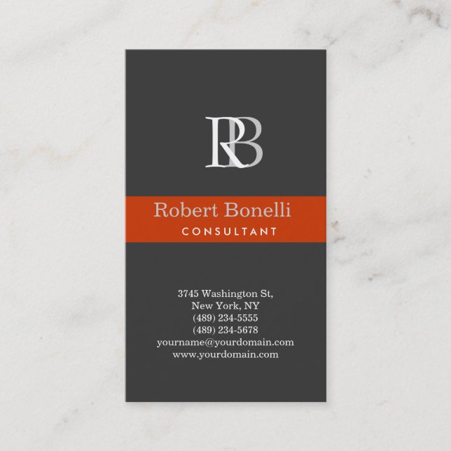 Moderne graue Monogram Orange Strip Business Card Visitenkarte (Vorderseite)