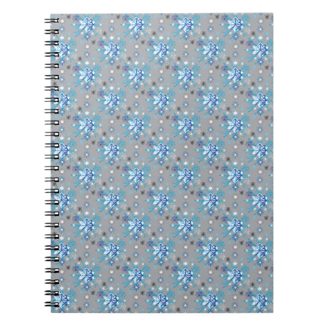 Moderne graue und blaue Holiday Snowflakes Muster Notizblock (Vorderseite)