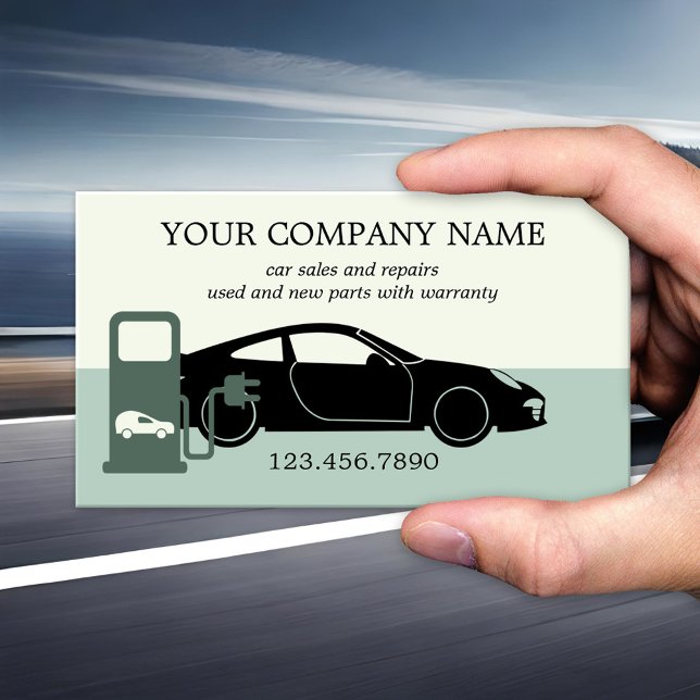 Moderne Green Car Sales Reparatur Business Card Visitenkarte (Garage business card with an image of a car on green with charging station for an electric vehicle)