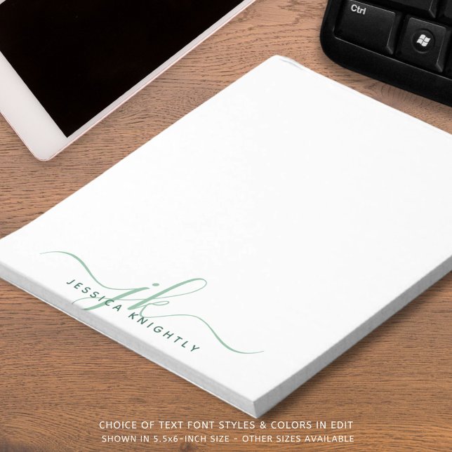 Moderne Green Script Monogram Initials Notizblock (Von Creator hochgeladen)
