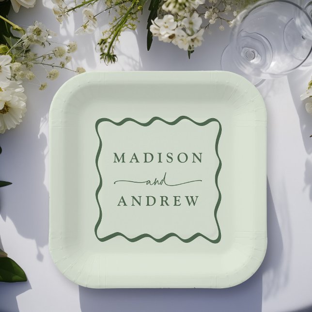 Moderne Green Wavy Frame Wedding Pappteller (Von Creator hochgeladen)