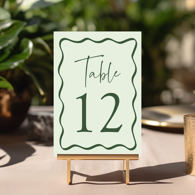 Moderne Green Wavy Frame Wedding Tischnummer (Von Creator hochgeladen)