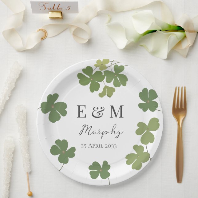 Moderne grüne Irische Leaf Clover Wedding Pappteller (Hochzeit)