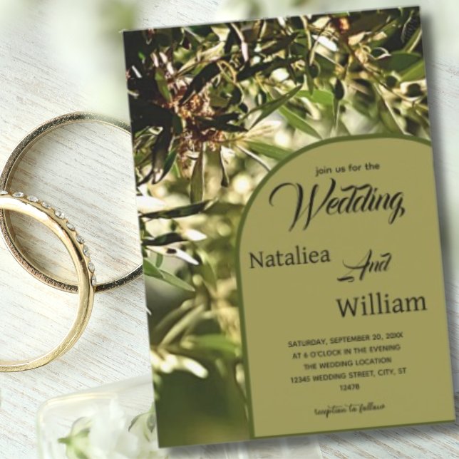 Moderne Grüne Olivenbaumhochzeit Einladung (Green Olive Tree Background Arch Wedding invitation )