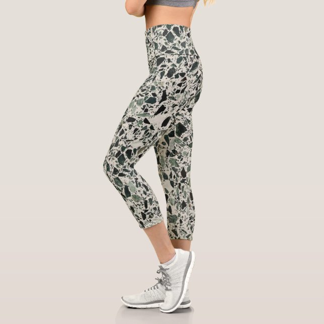 Moderne grüne Terrazzo Capri Leggings (Links)