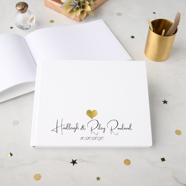 Moderne handgeschriebene Skriptname Gold Herz Hoch Gästebuch (Vorderseite Offen)
