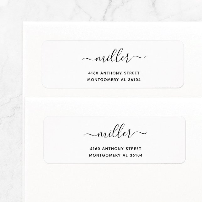 Moderne Handschrift Name & Rücksendeadresse 08d. (Simple, basic return address label features modern, elegant script family name with swashes.)