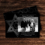 Moderne Hanukkah Silver Wunschstar David Foto Feiertagskarte<br><div class="desc">Minimal klassisch silber Bar/Bat Mitzvah und Hanukkah modernen Star of David vor einem soliden Hintergrund schafft ein elegantes,  raffiniertes Design. Für andere koordinierende Farben oder passende Produkte,  besuchen Sie JustFharryn @ Zazzle.com oder kontaktieren Sie den Designer,  c/o Fharryn@yahoo.com Alle Rechte vorbehalten. #zazzlemade #christmasdecor</div>