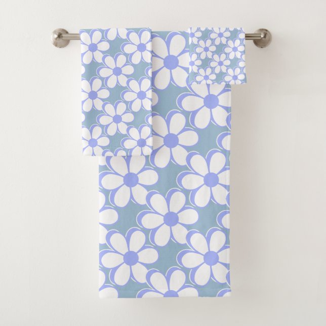 Moderne hellblaue und weiße Blume Badhandtuch Set (Insitu)