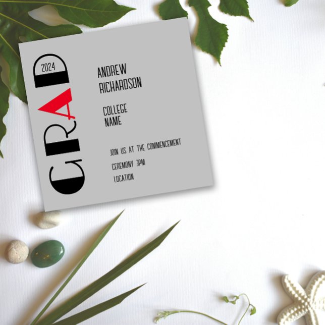 Moderne, hellgraue schwarze Buchstabenkarte Flat C Ankündigung (Von Creator hochgeladen)