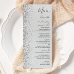 Moderne, hellgraue Silver Glitzer Edge Wedding Menükarte<br><div class="desc">Die links Seite dieses eleganten,  modernen Hochzeitsmenüs besticht durch ein silbernes Imitat-Glitzer-Design. Der anpassbare Text kombiniert handgeschriebene Holzkohle,  Kupferplatte und kursiv Schriftart auf einem hellgrauen Hintergrund. Die Rückseite ist mit einem blassgrauen und silberfarbenen Glitzer-Design ausgestattet.</div>