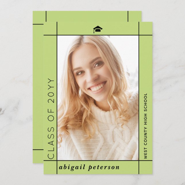 Moderne, hellgrüne Klasse 2025 Abschluss Foto Ankündigung (Vorne/Hinten)