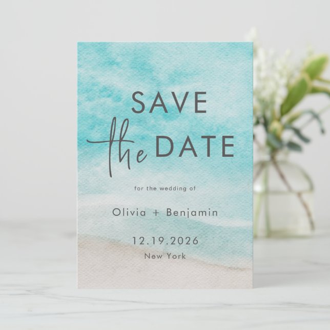 Moderne Hochzeiten am Sommerstrand Save the Date Einladung (Stehend Vorderseite)