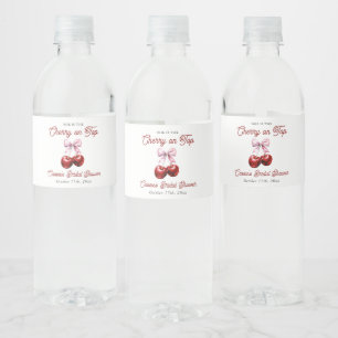 Moderne Hochzeitsdusche mit rosa Schleife und Kirs Wasserflaschenetikett