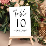 Moderne Hochzeitsempfehlung Tischnummer<br><div class="desc">Modernes Hochzeitsempfangsschild mit "Tisch" in einem schicken Drehbuch,  die Tischnummer in eleganter Serifentypografie,  und Ihre Namen und Ihr Empfang Datum in einfacher Typografie. Erstellen Sie jede Tischnummer einzeln und fügen Sie sie einzeln zu Ihrem Warenkorb hinzu,  dann Karo aus,  sobald alle Zahlen in Ihrem Warenkorb sind.</div>