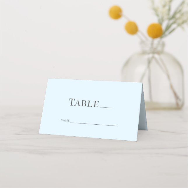 Moderne Icy Blue Wedding Folding Platzkarte (Vorderseite)