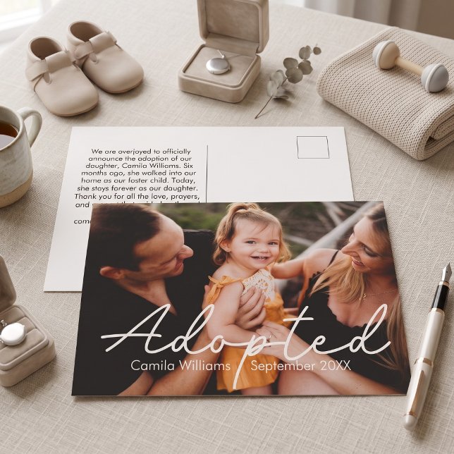 Moderne individuelle Adoptionsankündigung für Kind Postkarte (Modern Custom Photo Children Adoption Announcement Postcard
)