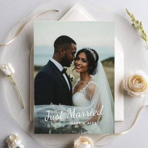 Moderne 'Just Married'-Hochzeitsfoto-Ankündigung Einladung
