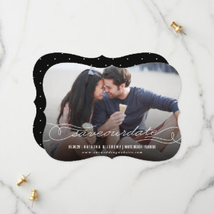 Moderne Kalligrafie Blühe Weißes Script-Foto Save The Date