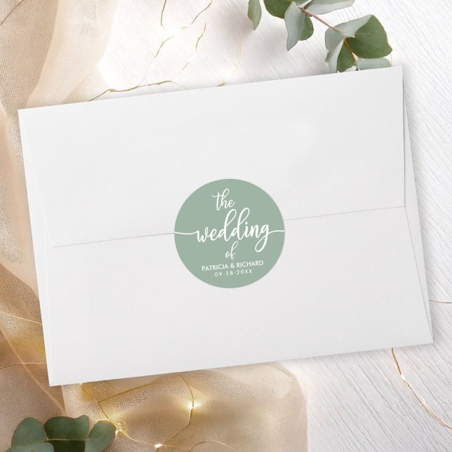 Moderne Kalligrafie die Hochzeit von Sage Green Runder Aufkleber (Von Creator hochgeladen)